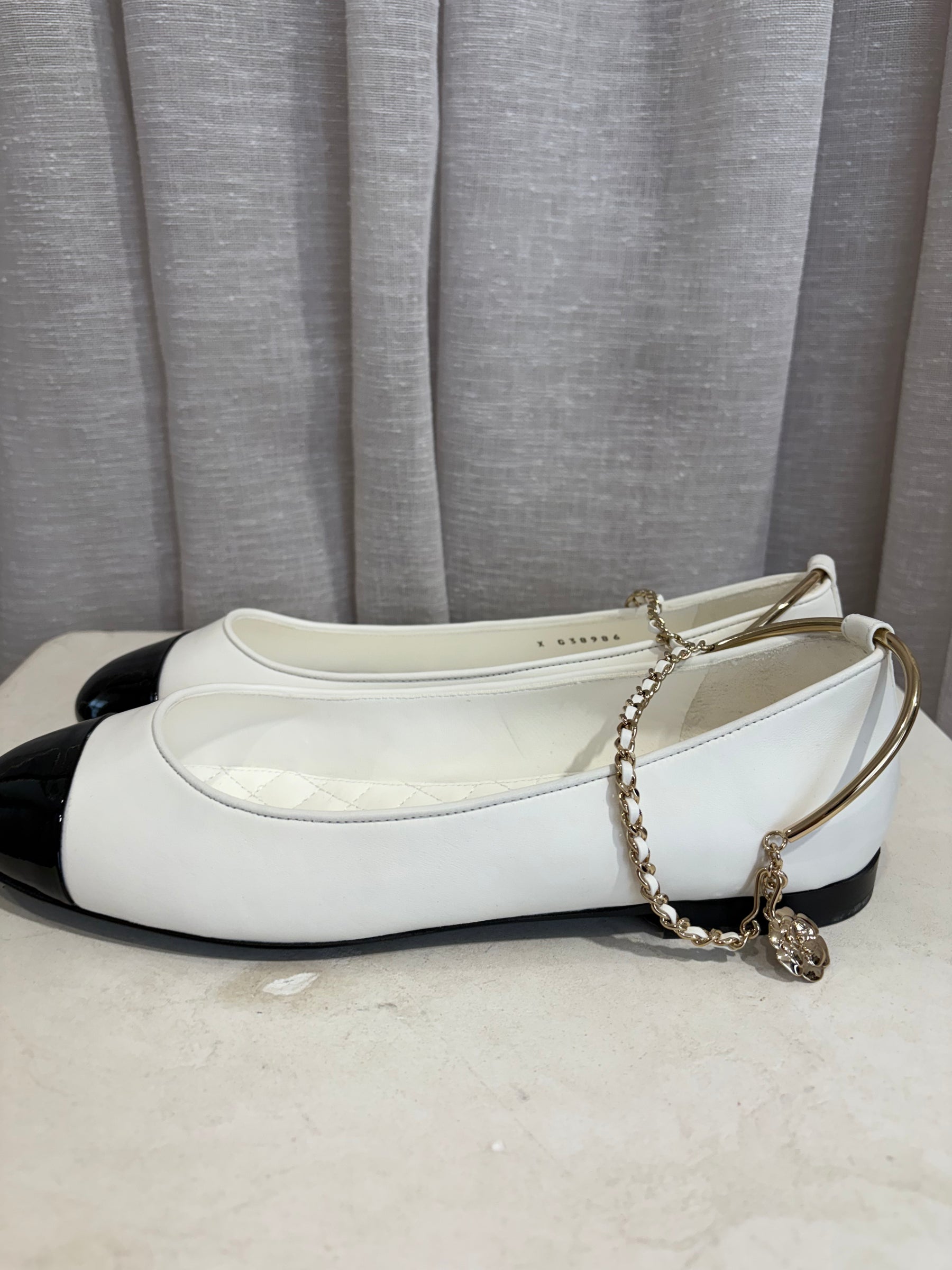 Chanel White and Black Leather Ankle Chain Mary Jane Flats, 41.5