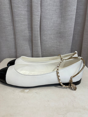 Chanel White and Black Leather Ankle Chain Mary Jane Flats, 41.5