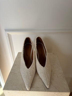 Camilla and Marc Cream Boucle Rys Pump, 40
