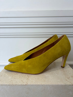 Camilla and Marc Chartreuse Suede Pointed Pump, 40