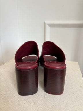 Scanlan Theodore Burgundy Leather Block Heel Mules, 37