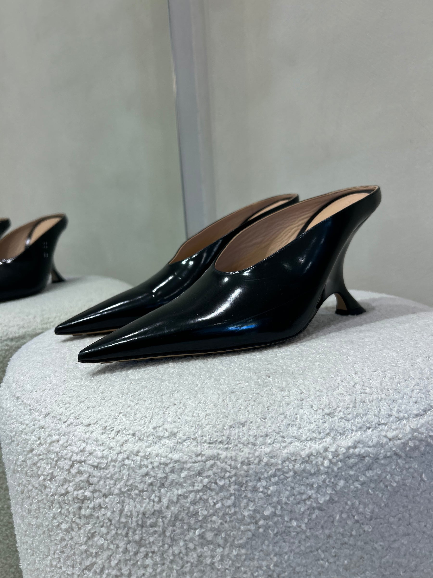 Bottega Veneta Rocket Mule In Black, 40