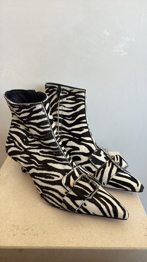 Essentiel Antwerp Ickle Animal Print Booties Black And White, 40