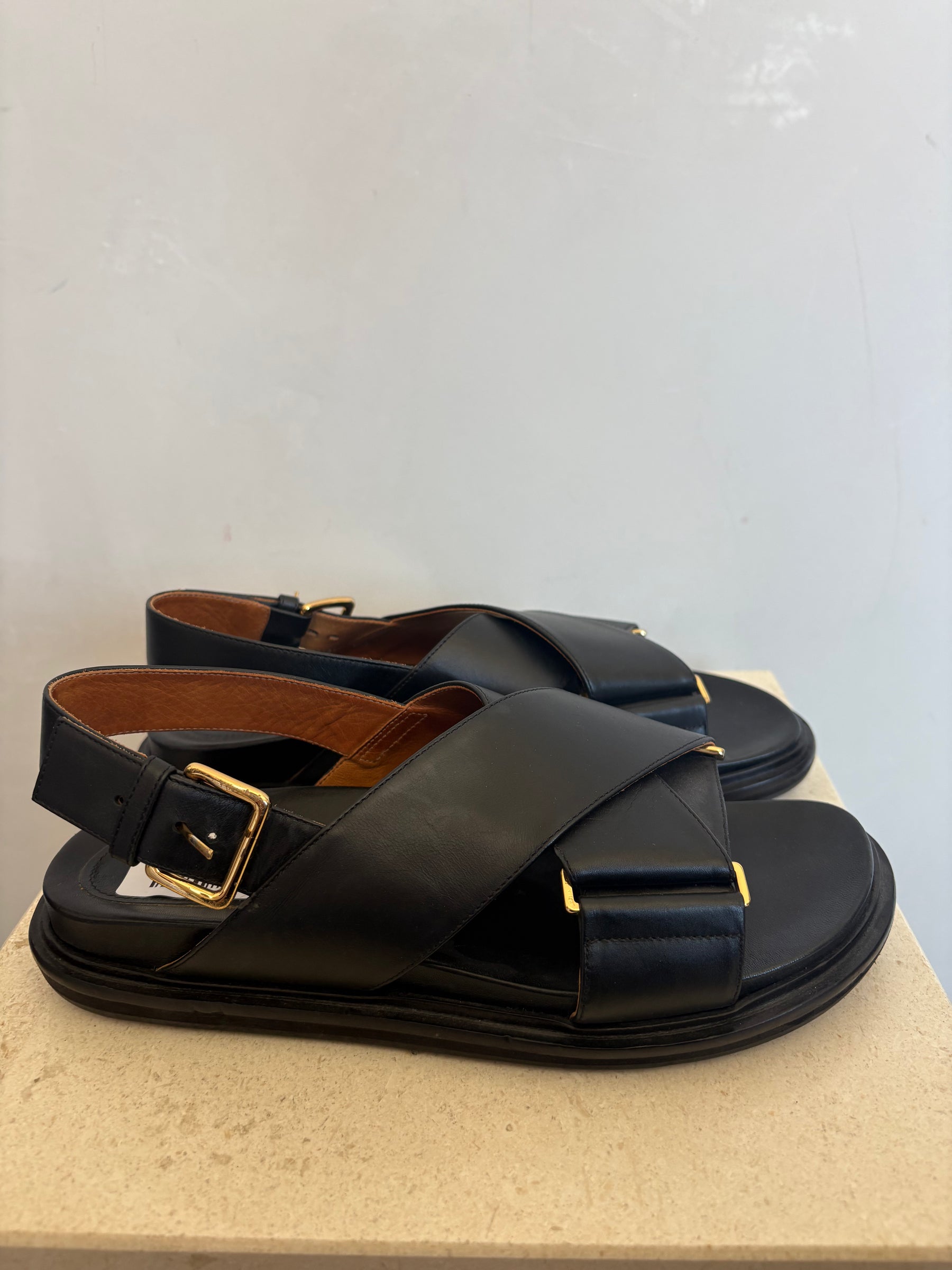 Marni Black Leather Fussbets, 39.5