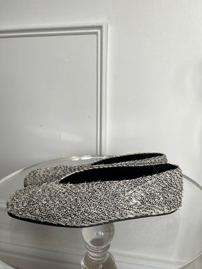 Camilla and Marc Black and White Feathered Square Toe Flats, 41