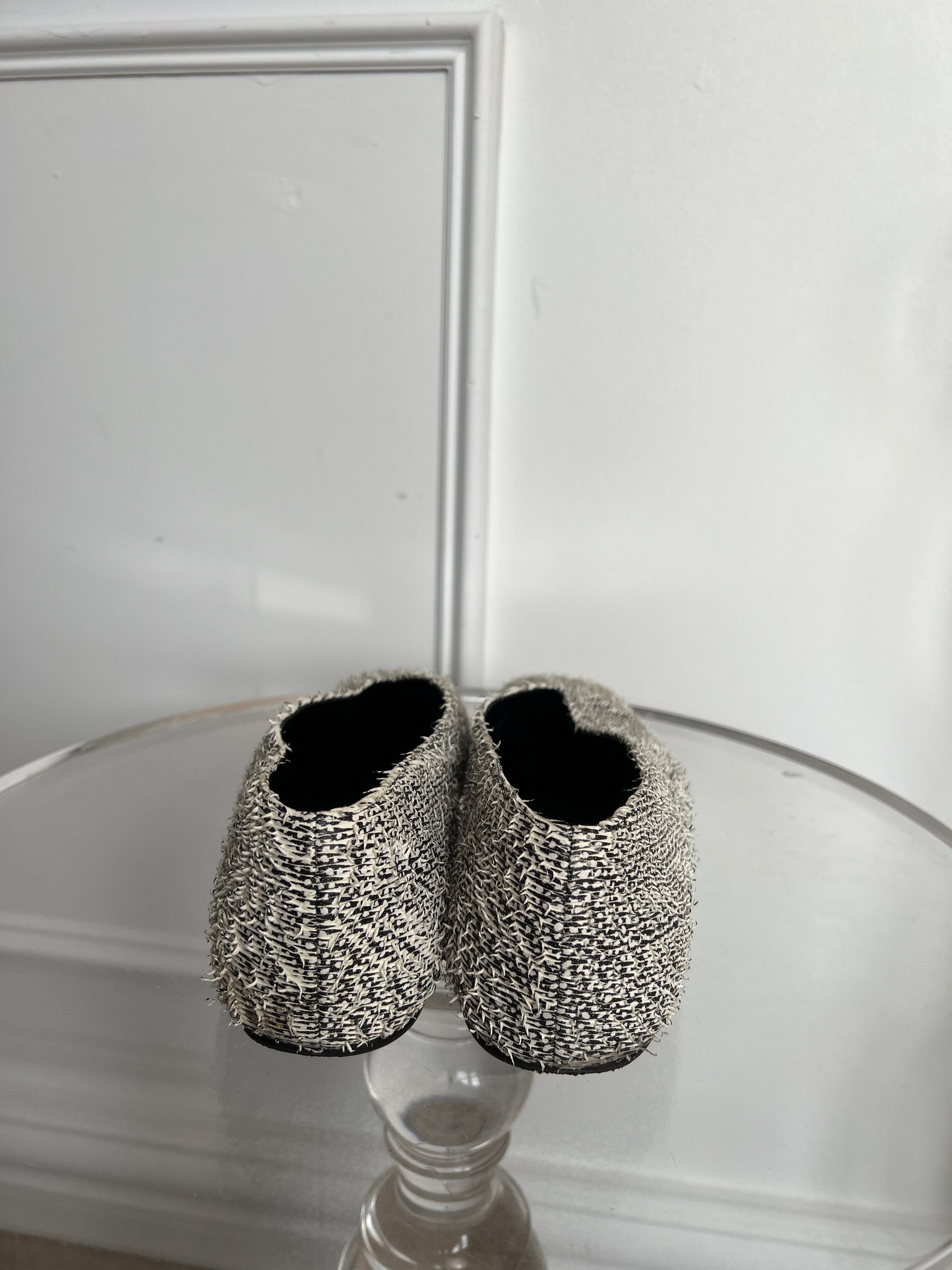 Camilla and Marc Black and White Feathered Square Toe Flats, 41