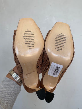 L'Agence Jacques Mules In Sand, 37