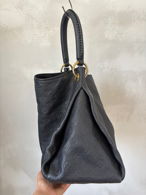 Louis Vuitton Navy Empreinte Leather Artsy Bag,