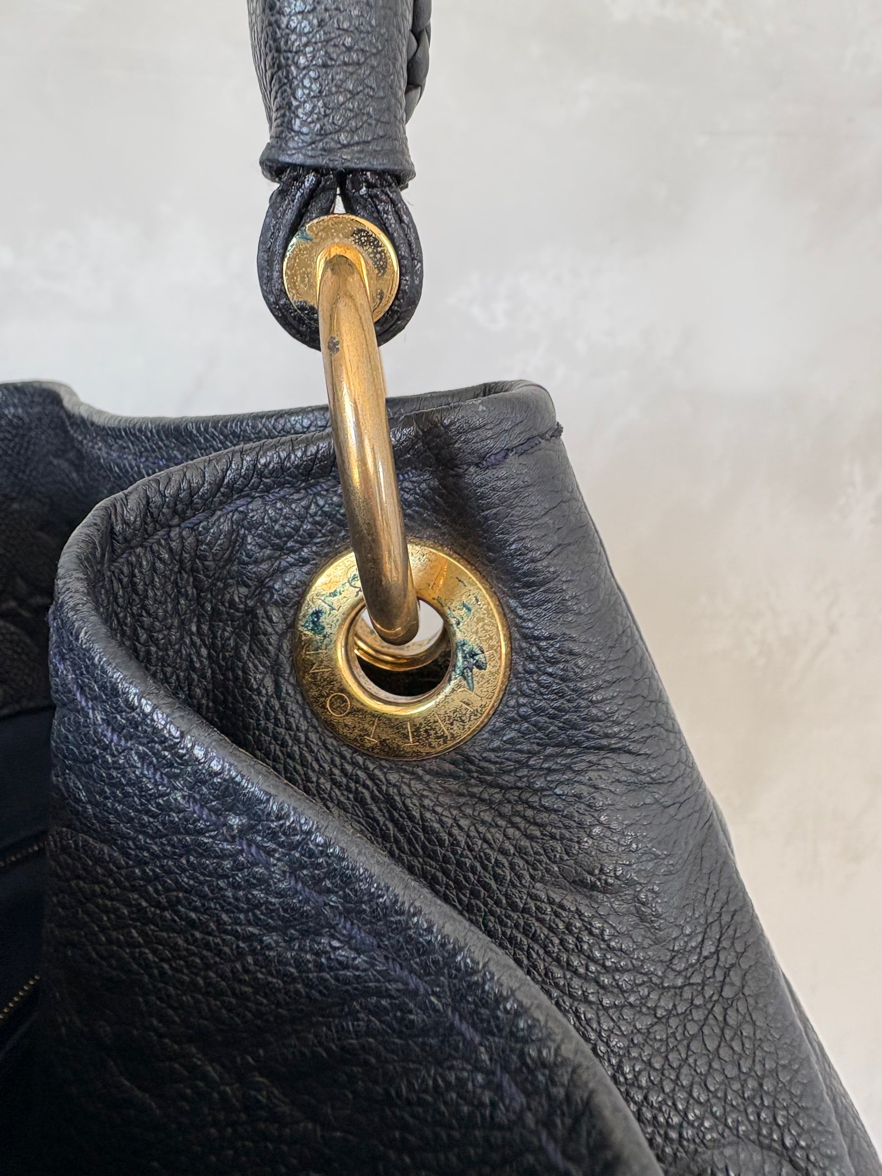 Louis Vuitton Navy Empreinte Leather Artsy Bag,