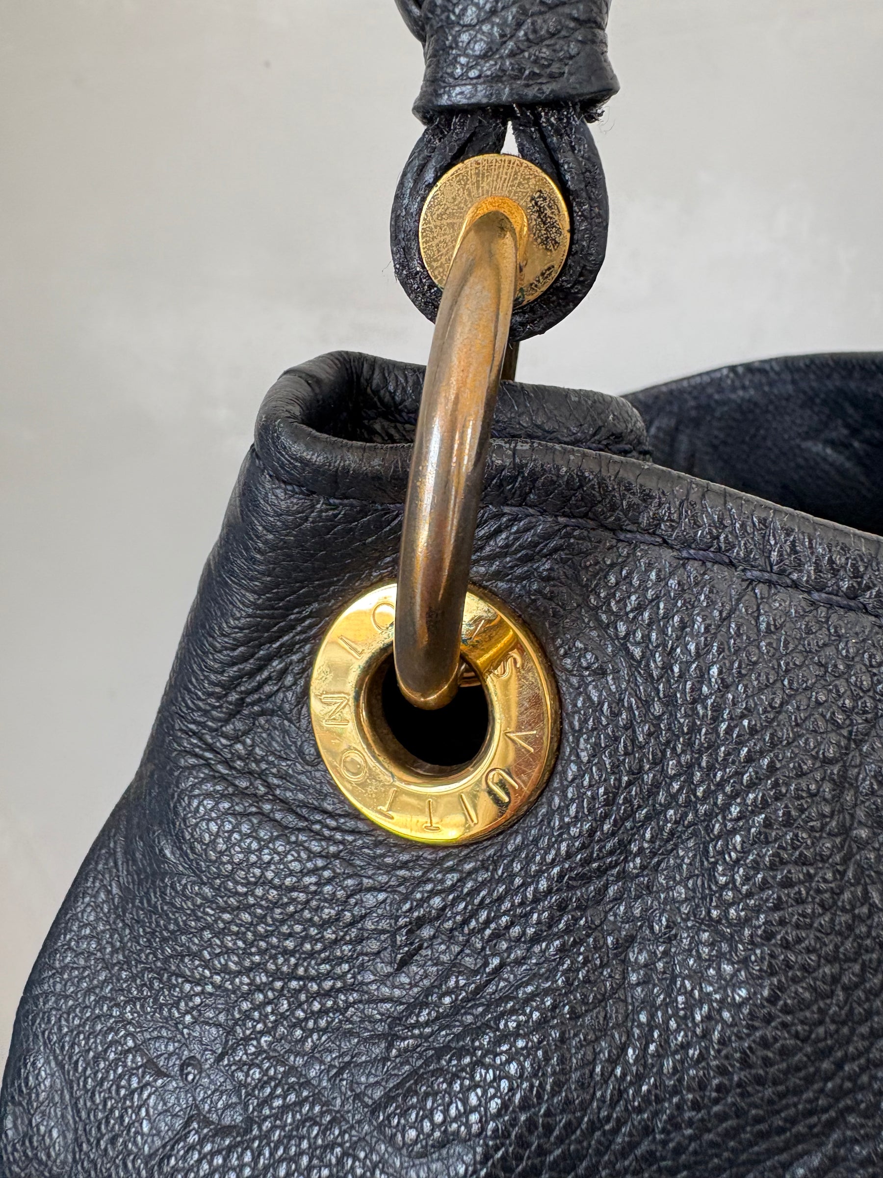 Louis Vuitton Navy Empreinte Leather Artsy Bag,