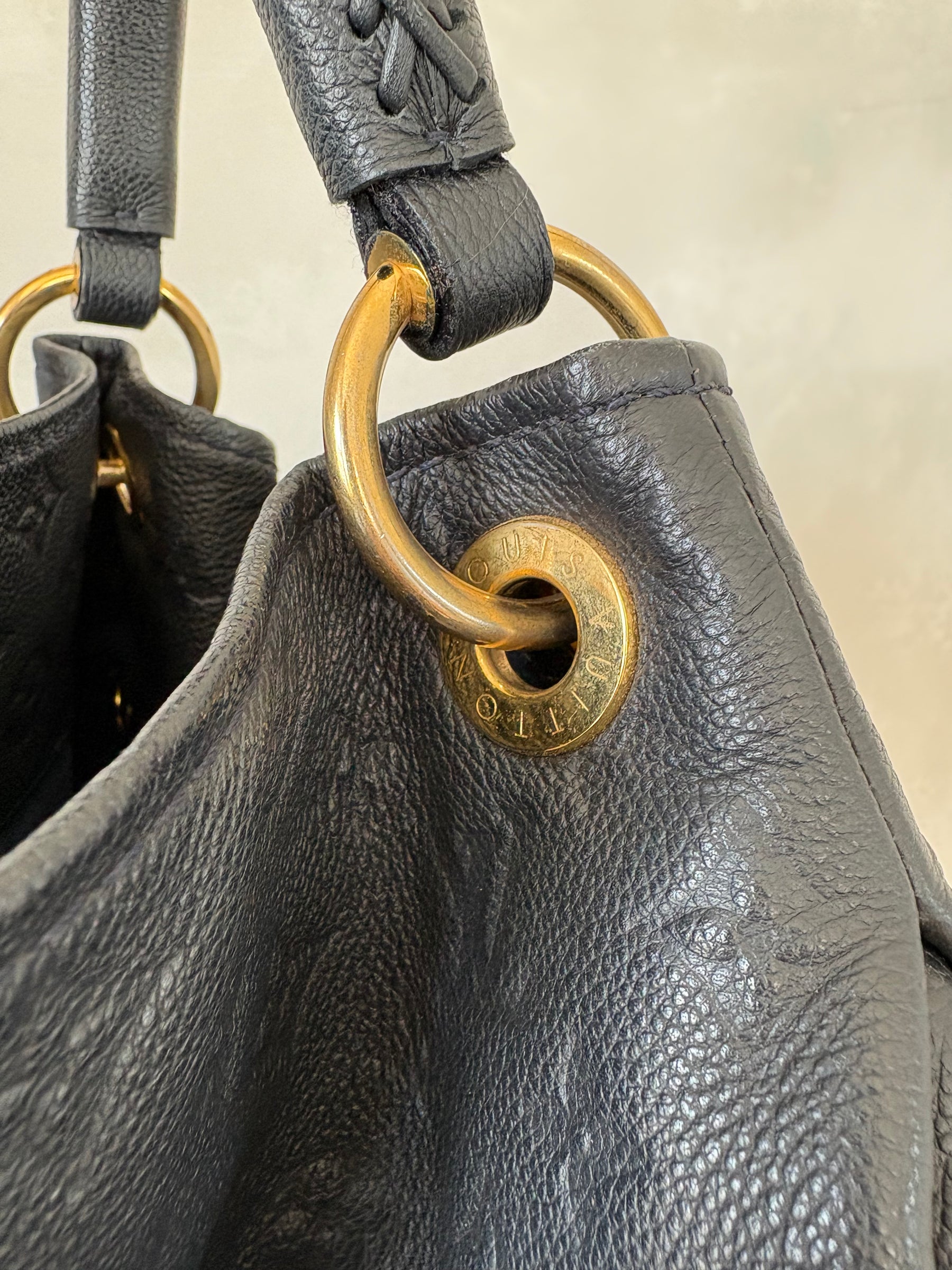 Louis Vuitton Navy Empreinte Leather Artsy Bag,
