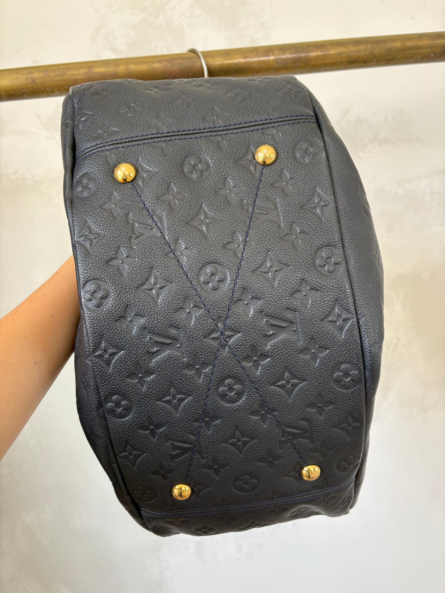 Louis Vuitton Navy Empreinte Leather Artsy Bag,