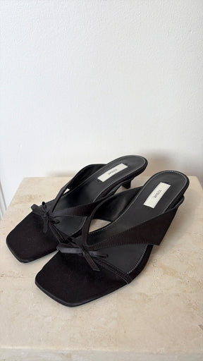 Toteme Bow Detail Satin Mules Black, 37